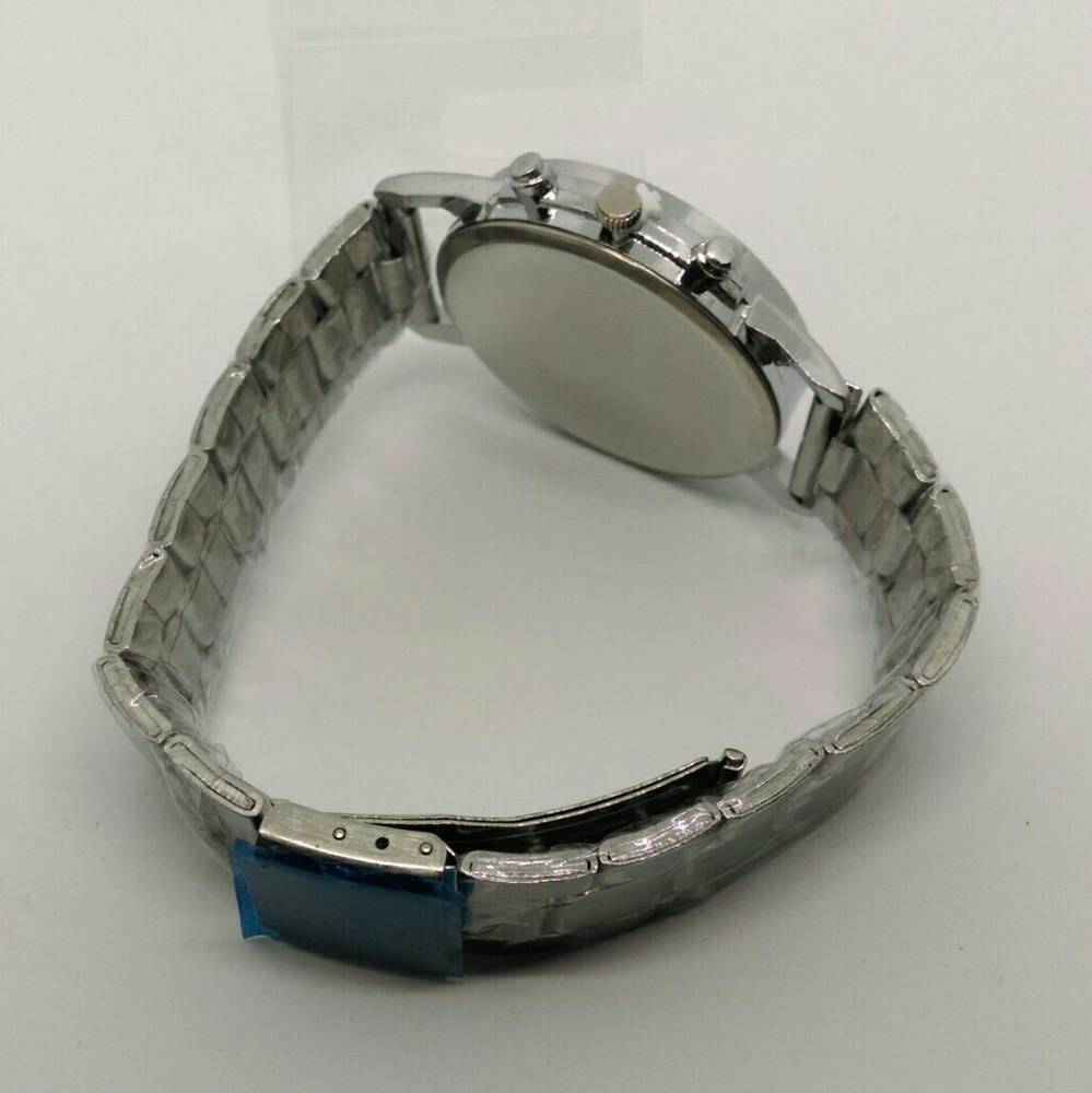 ● 2 / $15 ●  BNIP MEN'S STAINLESS STEEL WATCH - Picture 8 of 8